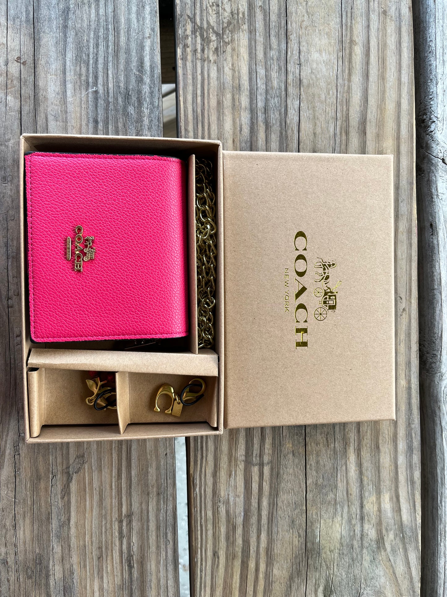 Cartera Coach