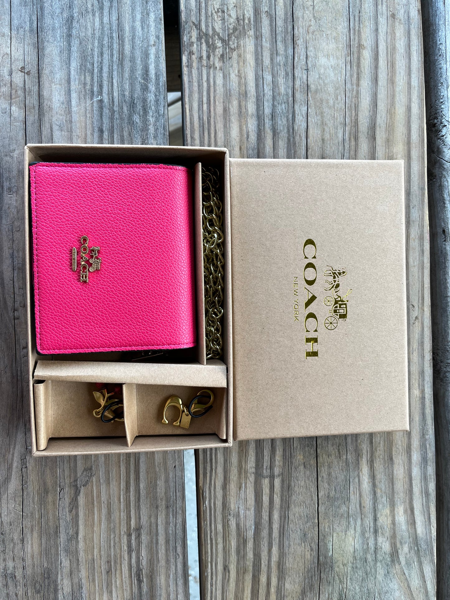 Cartera Coach